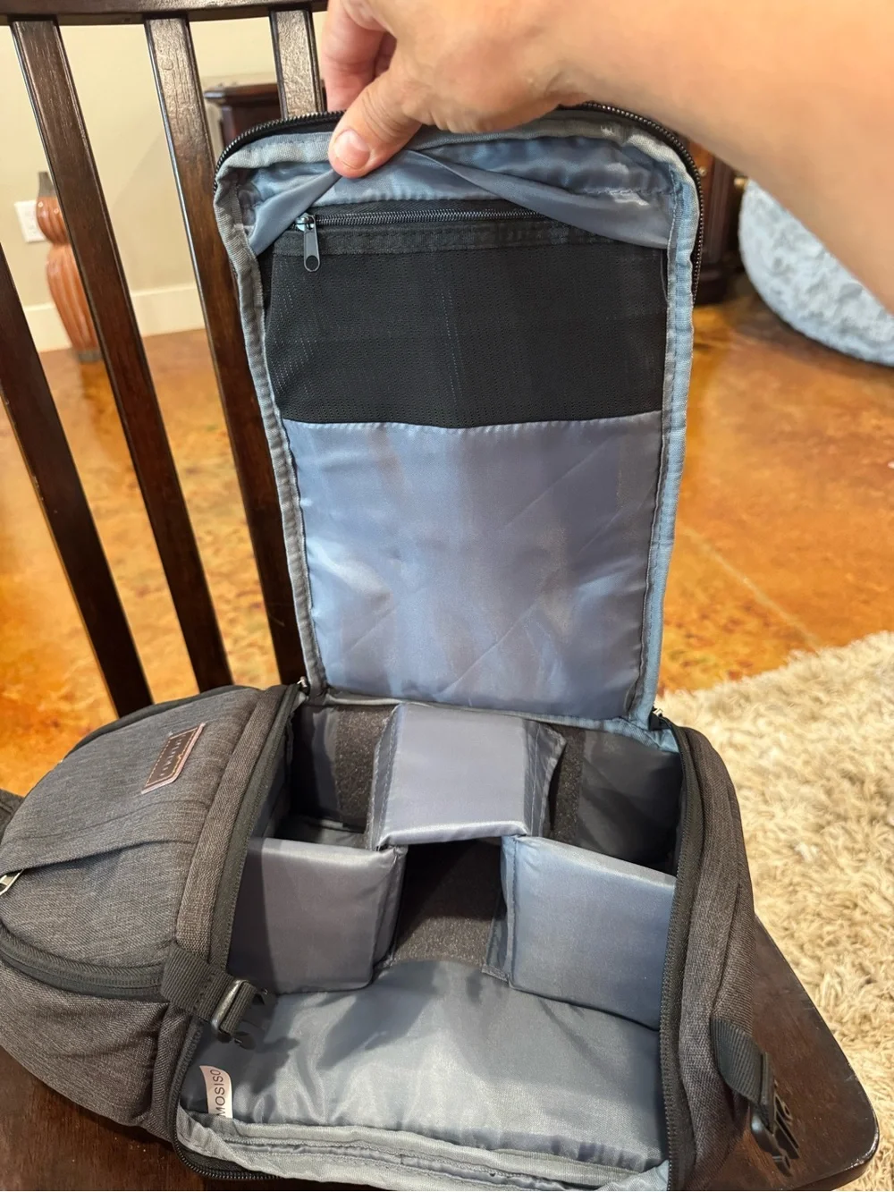 MOSISO Insulated Men's Gray Sling Backpack - Compact Everyday Bag